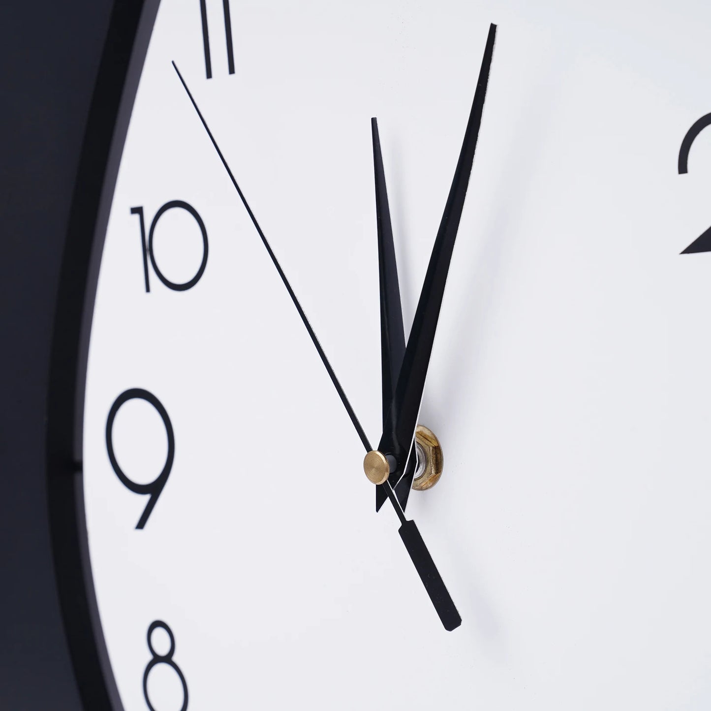 LOYALHEARTDY Large Swing Wall Clock Living Room Modern Decor Silent Pendulum Clocks Wall-Mount Teardrop Shape Clock Decoration