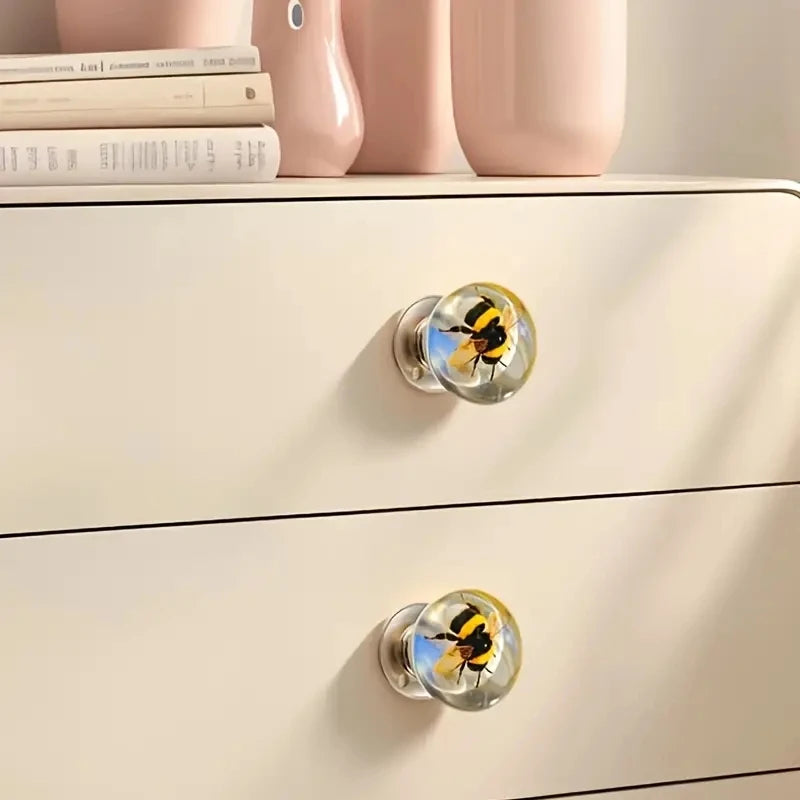 Bee Decorative Door Knob -  Round Resin Door Handle,Artistic Natural Style Decoration, Suitable for Bedrooms, Cabinets