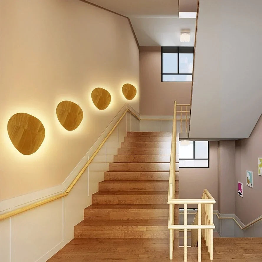 Easy installation of wooden wall lamp